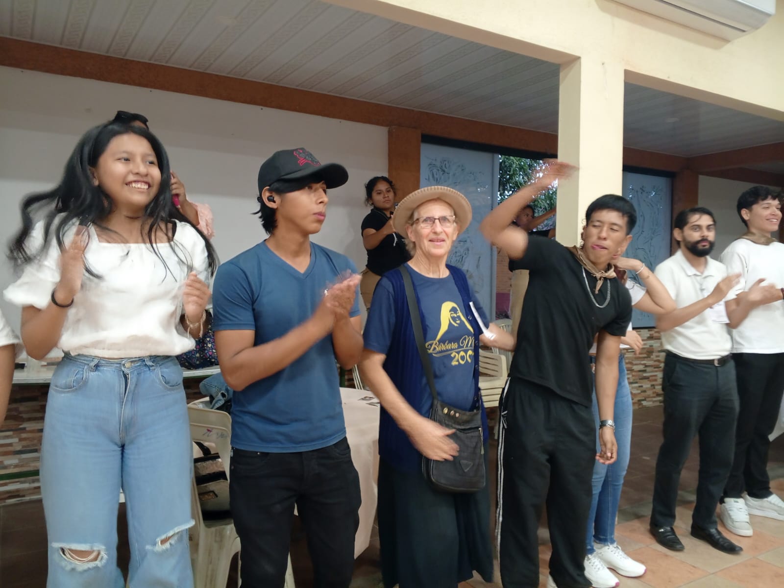 Presença com os jovens — Bolívia